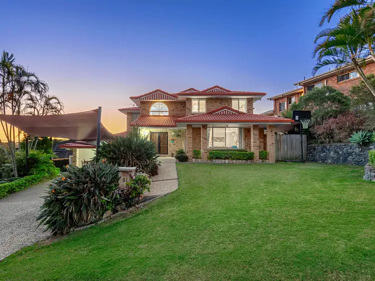 91 Kilmorey Street, Carindale QLD 4152