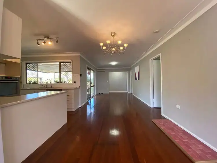 Third view of Homely house listing, 5 Cresthaven Drive, Mansfield QLD 4122