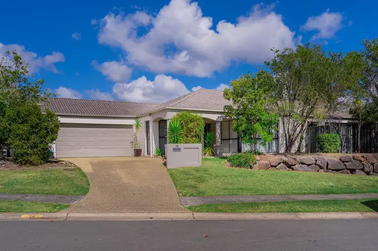 16 Gentian drive, Arundel QLD 4214