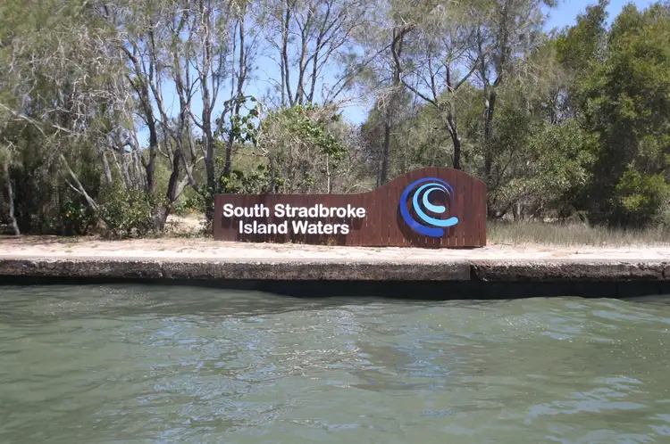 18 Livistona Court, South Stradbroke QLD 4216