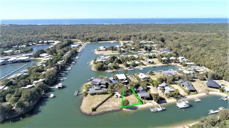 18 Casuarina Crt, South Stradbroke QLD 4216