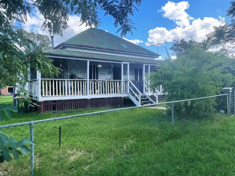 5 Alfred St, Nanango QLD 4615