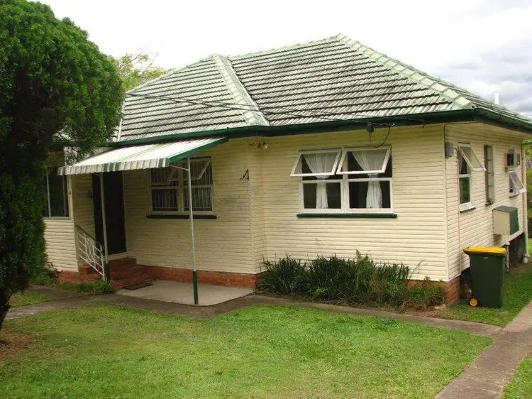 4 Massinger Street