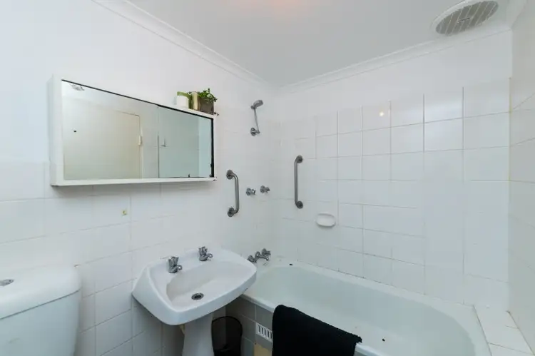 Fifth view of Homely unit listing, 1C/6 - Irvine Street, Watson ACT 2602