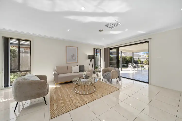 12 Mollie Dyer Street, Bonner ACT 2914