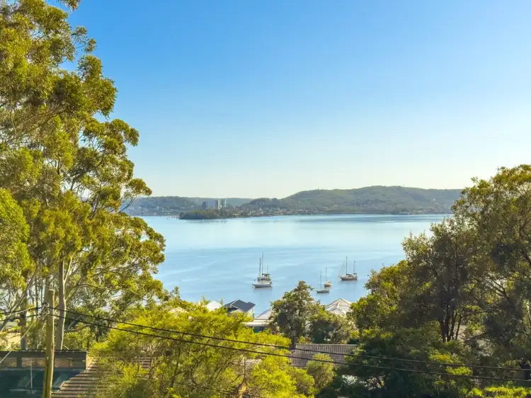 76 The Corso, Saratoga NSW 2251