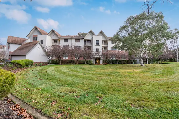 24/2 Eldridge Crescent, Garran ACT 2605