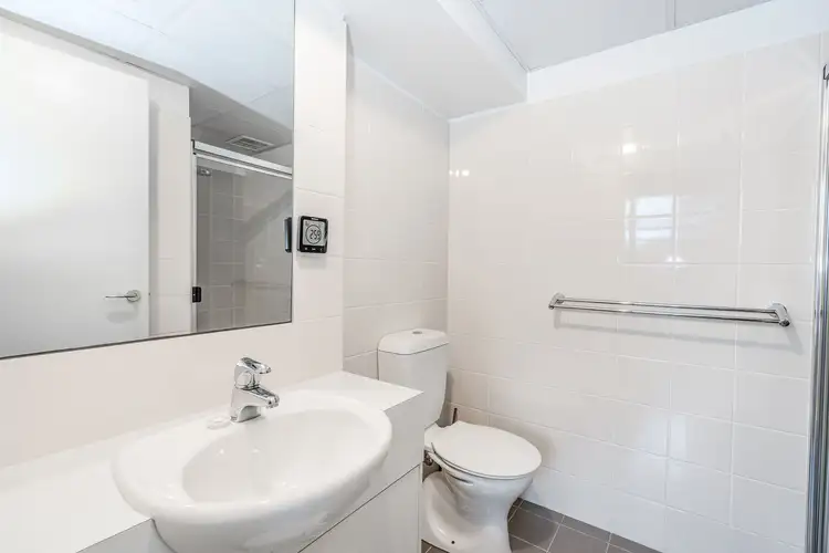 Sixth view of Homely unit listing, 24/2 Eldridge Crescent, Garran ACT 2605