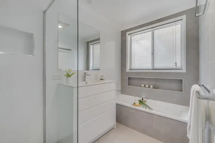 Sixth view of Homely house listing, 4 Schubert Place, Kambah ACT 2902
