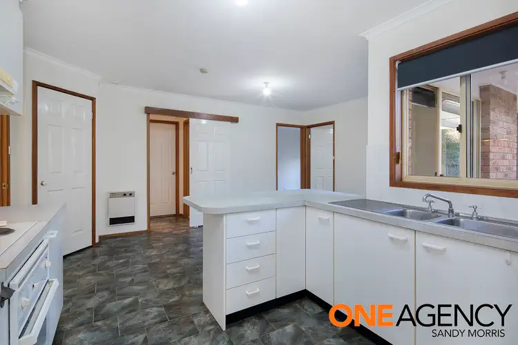 Fifth view of Homely house listing, 8 Moon Place, Gordon ACT 2906