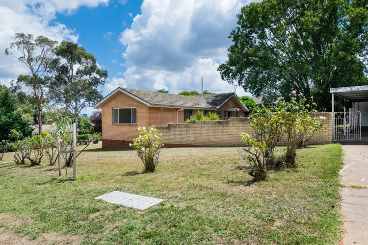 Fifth view of Homely house listing, 60 Curlewis Crescent, Garran ACT 2605