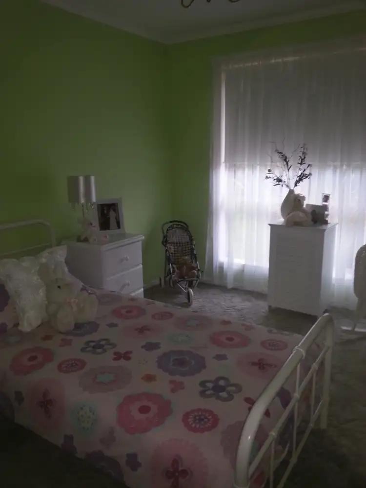 Fifth view of Homely house listing, 33 Katrina Circuit, Corowa NSW 2646