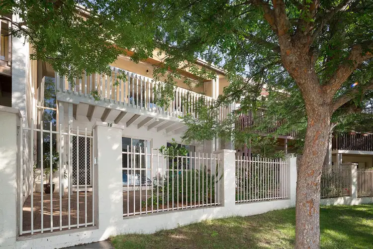 16 Port Jackson Circuit, Phillip ACT 2606