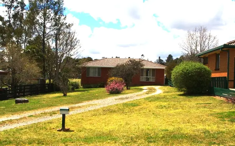 5 Salisbury Street, Uralla NSW 2358