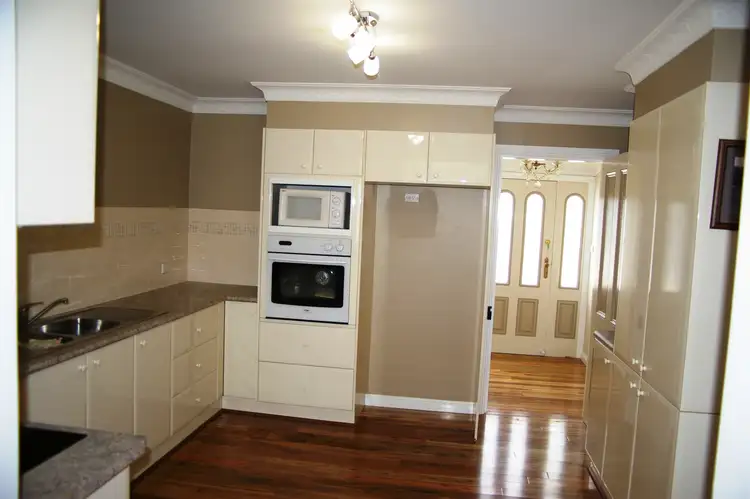 Sixth view of Homely house listing, 2 Fitzroy Street North, Uralla NSW 2358
