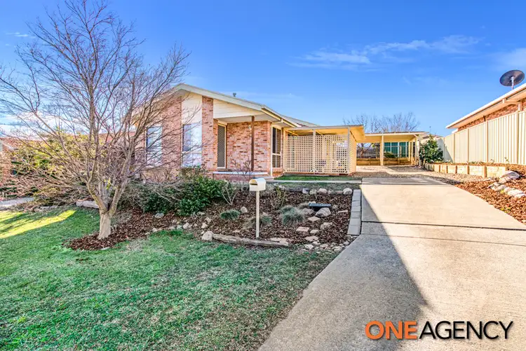 27 Mcluckie Crescent, Banks ACT 2906