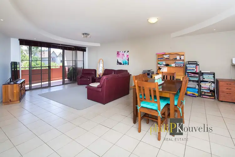 4/2 Eldridge Crescent, Garran ACT 2605