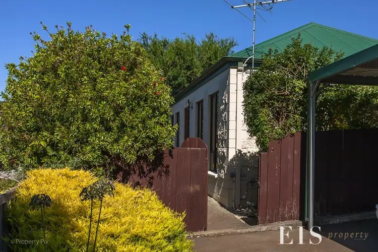 Main view of Homely unit listing, 1/13 Gourlay St, Blackmans Bay TAS 7052