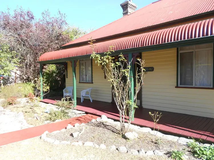 97 Bridge Street, Uralla NSW 2358