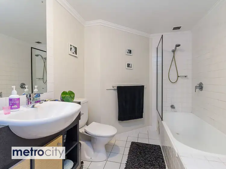 Sixth view of Homely apartment listing, 25/30 Mollison Street, South Brisbane QLD 4101