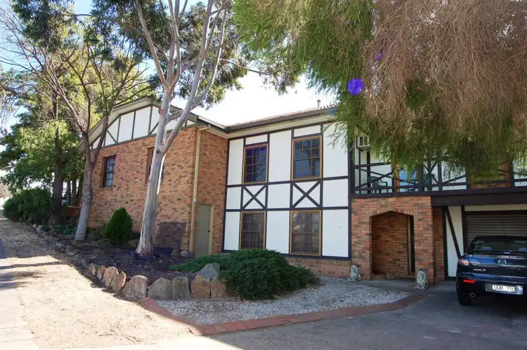1/8/& 8 Byrne Street, Stawell VIC 3380