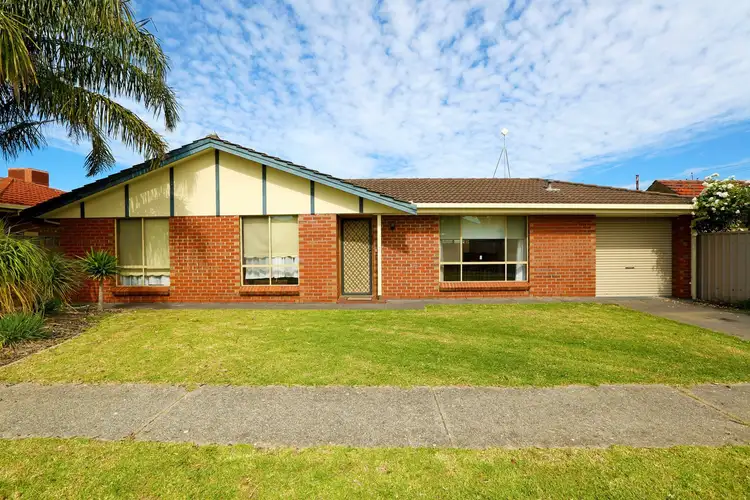 2 Walker Avenue, Clovelly Park SA 5042