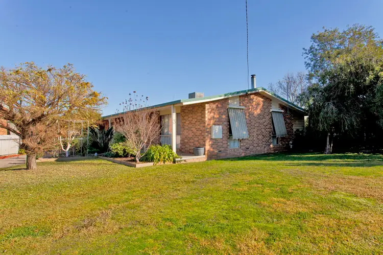 3 Thomas Place, Culcairn NSW 2660