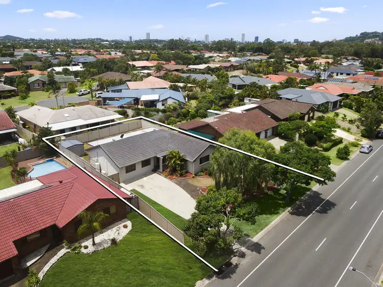 20 Treeview Dr, Burleigh Waters QLD 4220