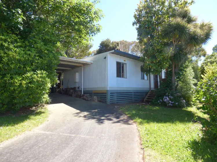 6 St Phillack Crescent, Rawson VIC 3825