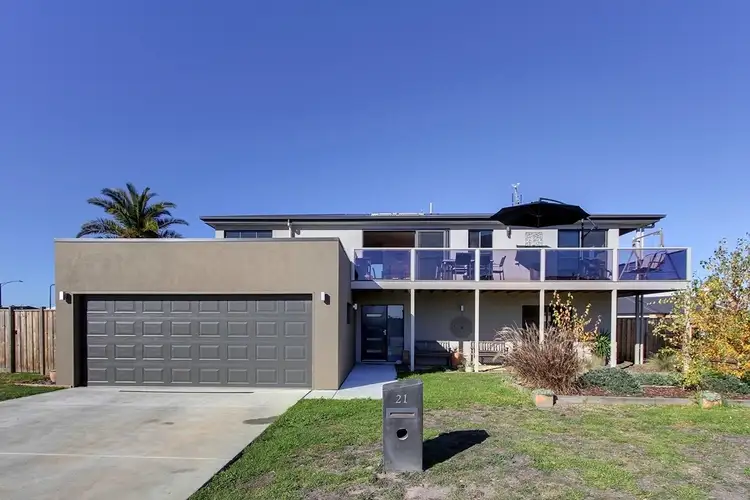 21 The Crescent, Paynesville VIC 3880