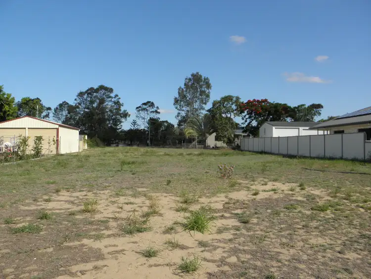 5 Alexander Drive, Moore Park Beach QLD 4670