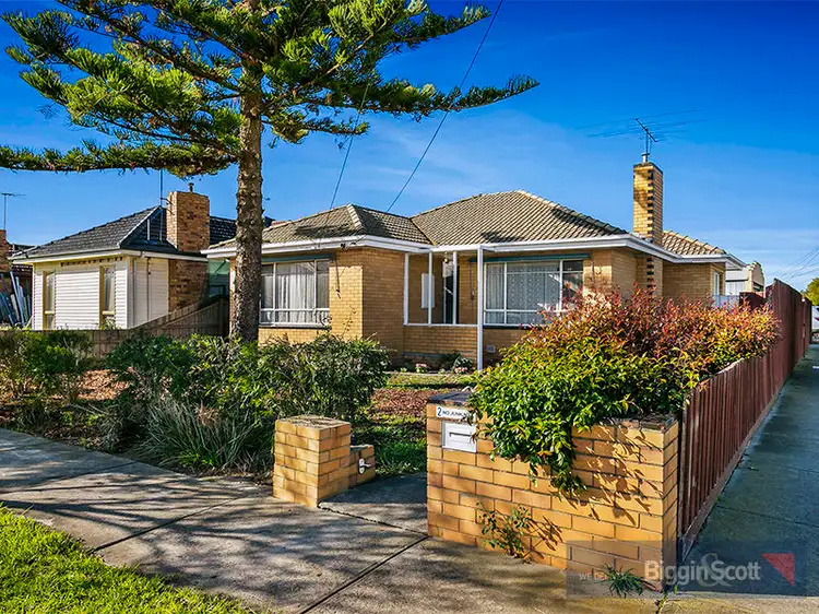 2 Smith Street, Maidstone VIC 3012