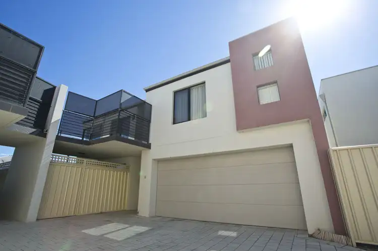 Main view of Homely house listing, 2/52 Spinnaker Heights, Yangebup WA 6164