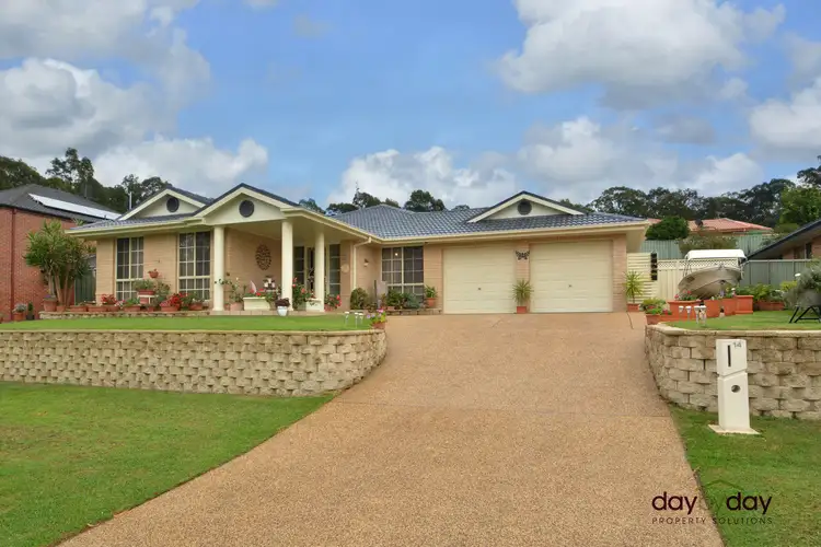 14 Hebrides Rd, Fletcher NSW 2287