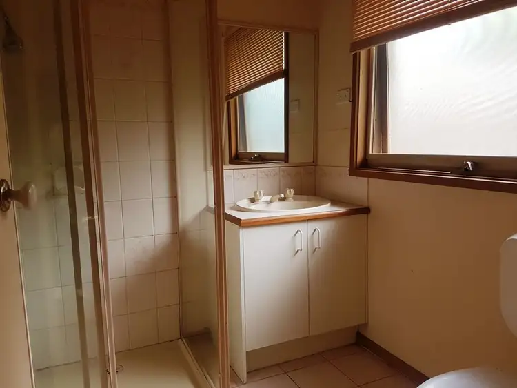 Fifth view of Homely house listing, 2 Jacaranda Drive, Carrum Downs VIC 3201