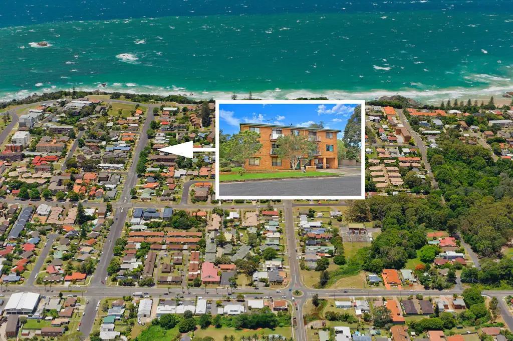 Main view of Homely unit listing, Unit 2/22 Home Street, Port Macquarie NSW 2444