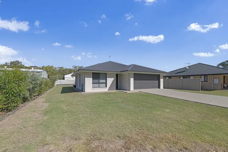 10 Castle Ct, Moore Park Beach QLD 4670