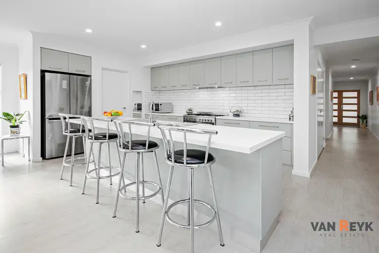 Sixth view of Homely house listing, 5 Robinson St, Lindenow VIC 3865