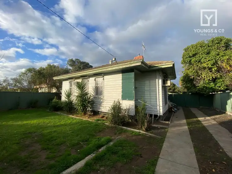 97 Malcolm Cres, Shepparton VIC 3630