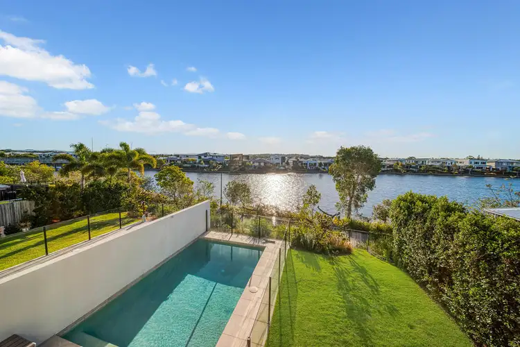 Unit 2/23 Lamatia Dr, Mountain Creek QLD 4557