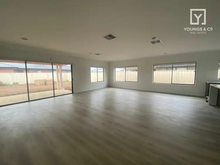 Third view of Homely house listing, 8 Weyba Ave, Kialla VIC 3631