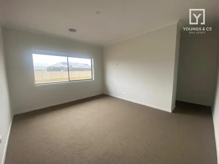 Fourth view of Homely house listing, 8 Weyba Ave, Kialla VIC 3631