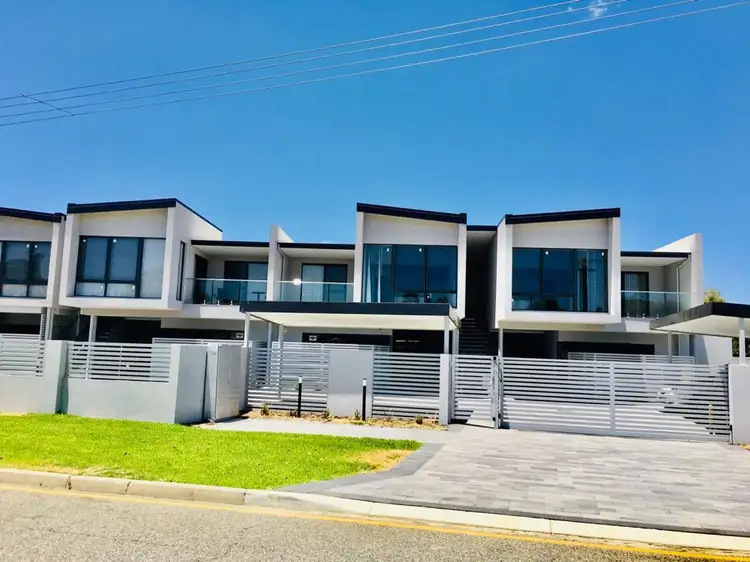 21 Melvin Ave