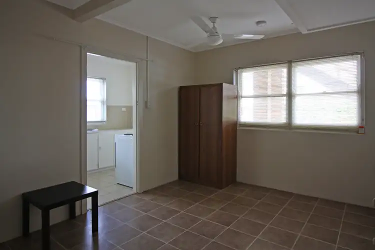 Fourth view of Homely apartment listing, Unit 8/2 Hawthorne St, Woolloongabba QLD 4102