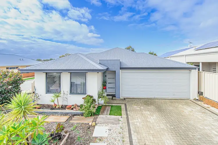 16 Pardillo Way, Caversham WA 6055