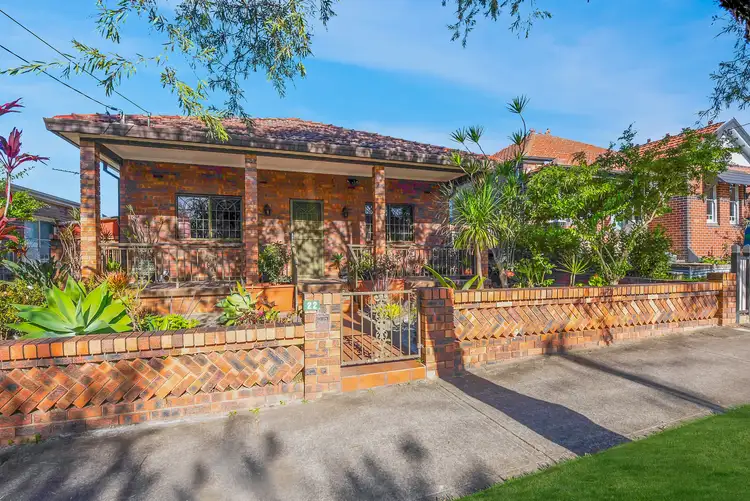 22 Waratah St, Canterbury NSW 2193