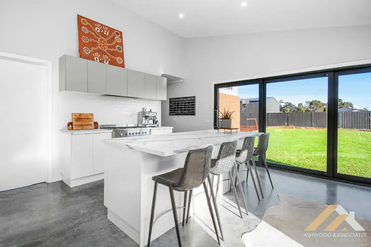 Fifth view of Homely house listing, 7 Robinson St, Lindenow VIC 3865