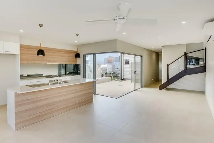 12 Awinya Lane, Maroochydore QLD 4558