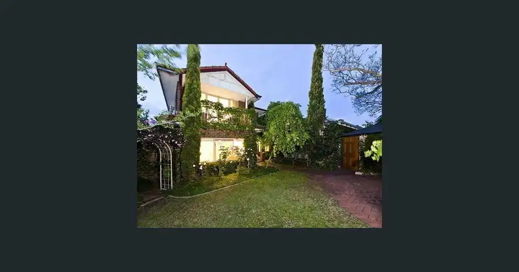 25 Doney Street, Alfred Cove WA 6154