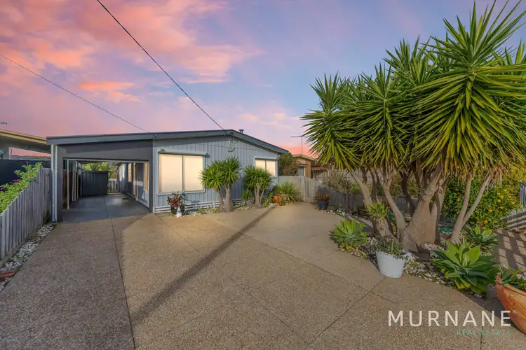 121 Seventh Ave, Rosebud VIC 3939